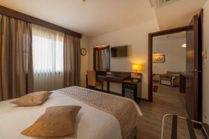 1659589201 Juniorsuite Elyseehotelshiraz Pleasantstay Doubleroom