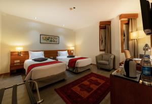 1659591218  Winbedroom Elyseehotelshiraz Shiraztourists Qccontrol